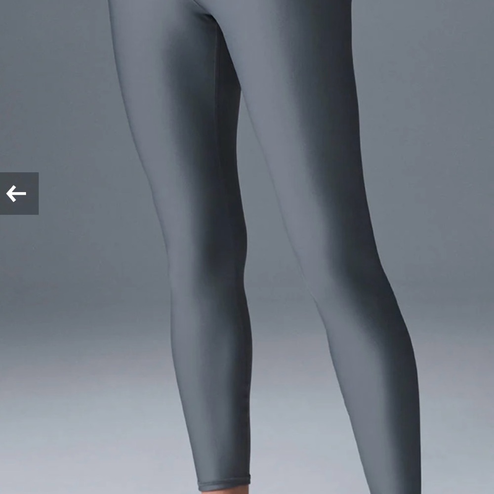 Alo Yoga 7/8 High-Waist Airlift leggings in Gray